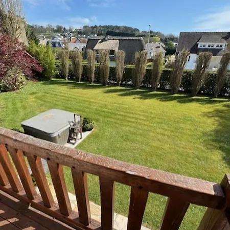 Holiday home Large House With A Garden